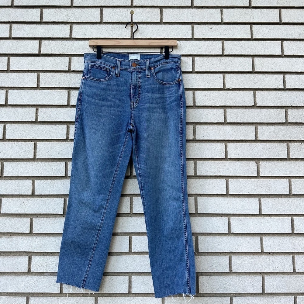 Caslon Straight Leg Medium Wash Raw Hem Jeans High Rise Stretch Denim Classic 6